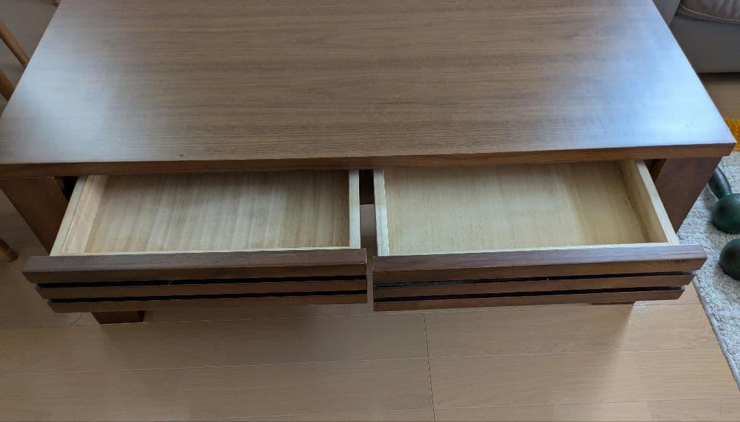 センターテーブル