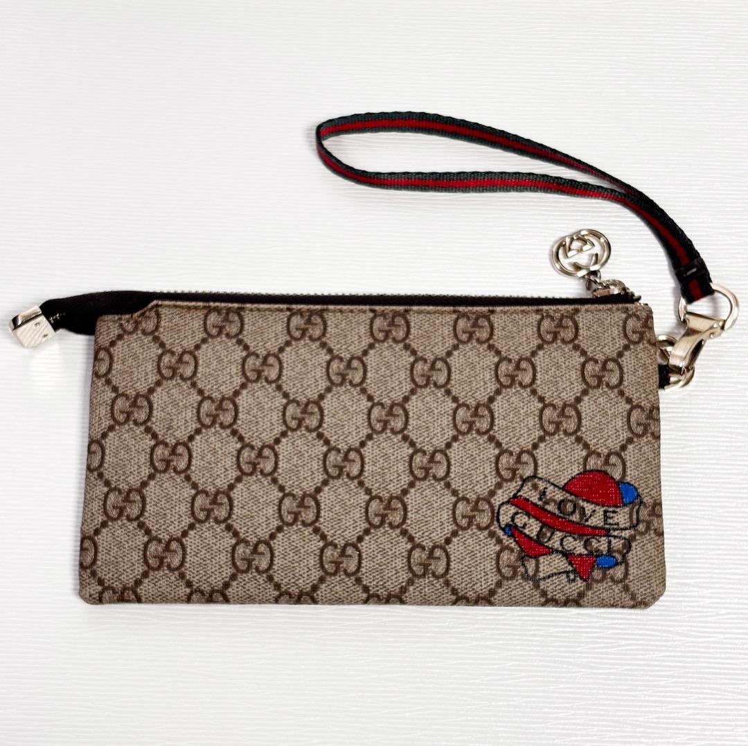 GUCCI GGパターン フラグメントケース シェリーライン