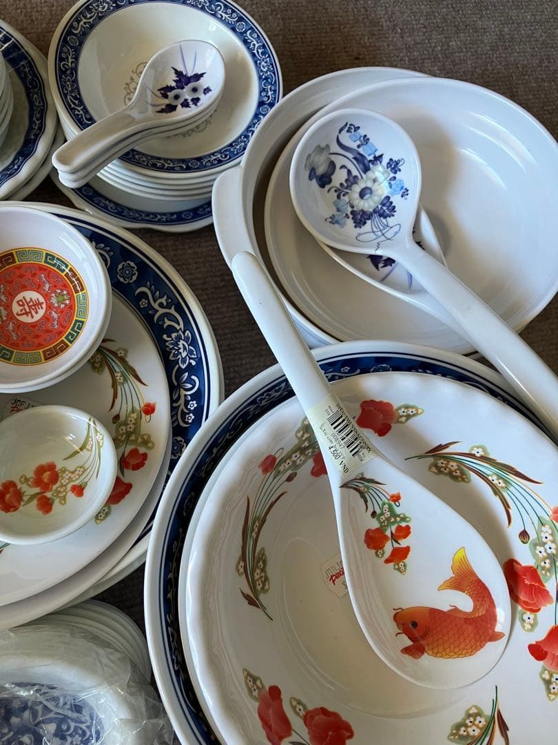 東南アジア　メラミン食器セット　大量新品