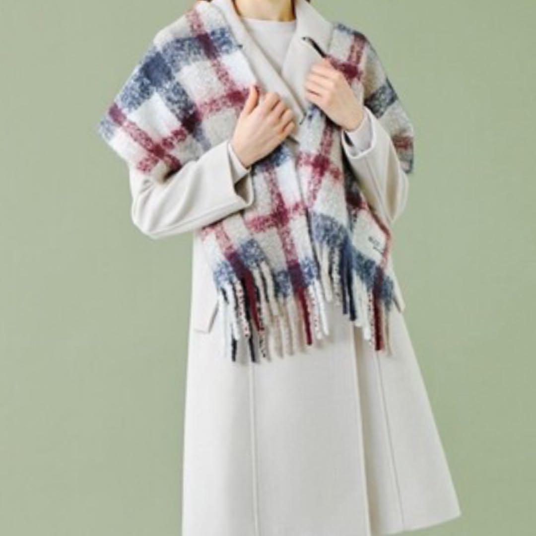 新品ブルーレーベル　ベージュクレストブリッジチェックボリュームマフラー　限定品