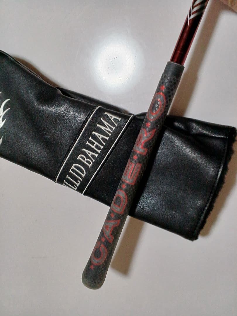 エミリットバハマCV8赤デラマックス　プレミアム　UX D-4SR ヘッドカバー