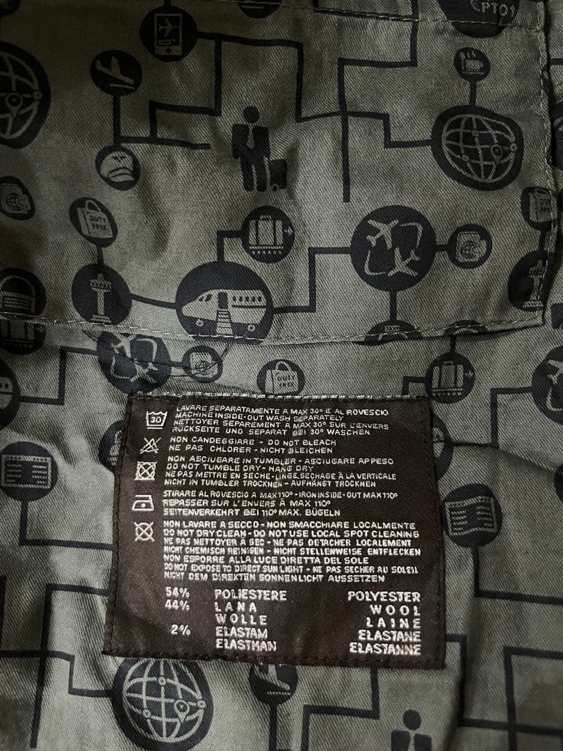 美品 PT01 ピーティゼロウーノ スラックス　ブラック Traveller