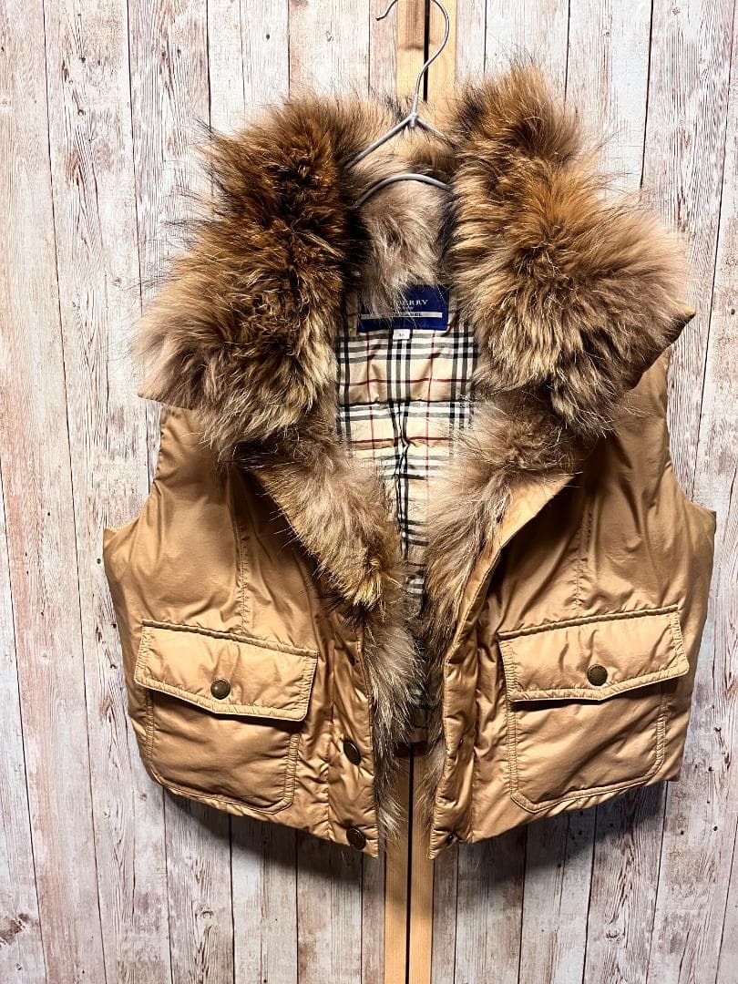 BURBERRY BLUE LABEL リアルファー(ラクーン) ダウンベスト