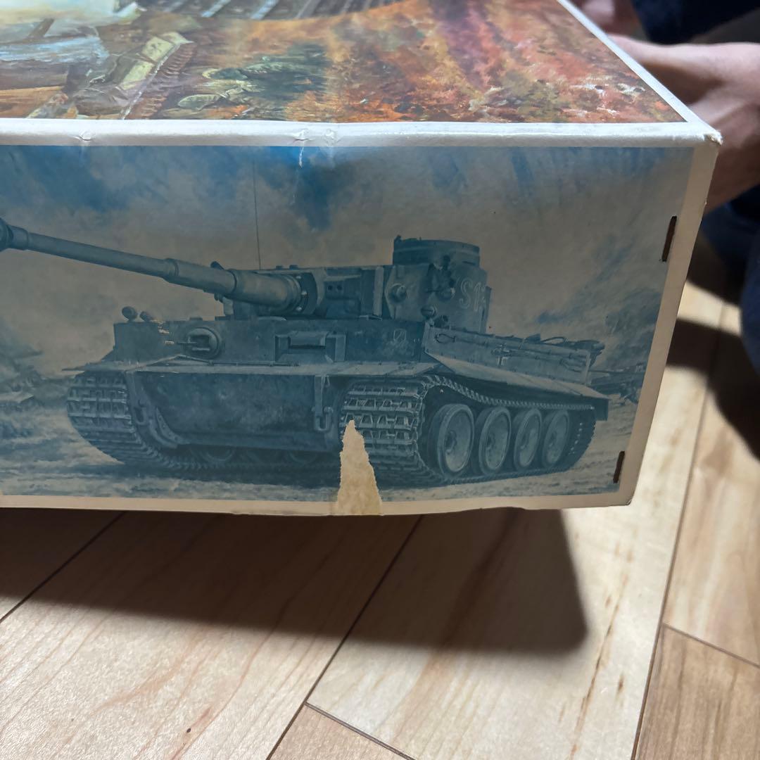 BANDAI 1/15 ドイツ6号重戦車タイガー1 リモコン