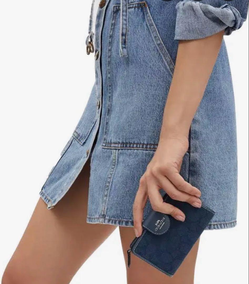 《新品》COACH 二つ折り財布