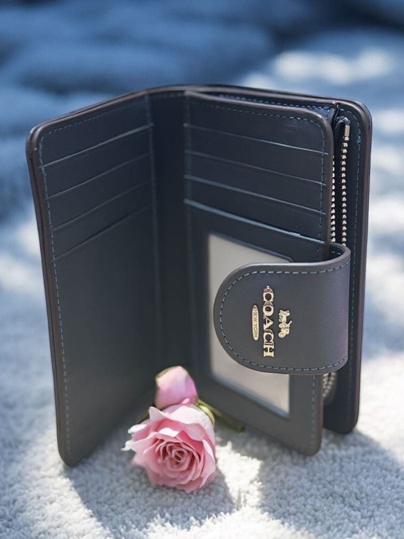 《新品》COACH 二つ折り財布