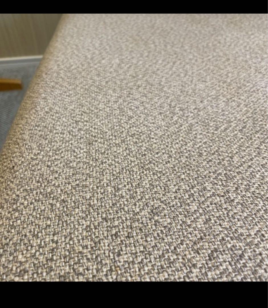 リビングでもダイニングでも使えるソファテーブルベンチ4点