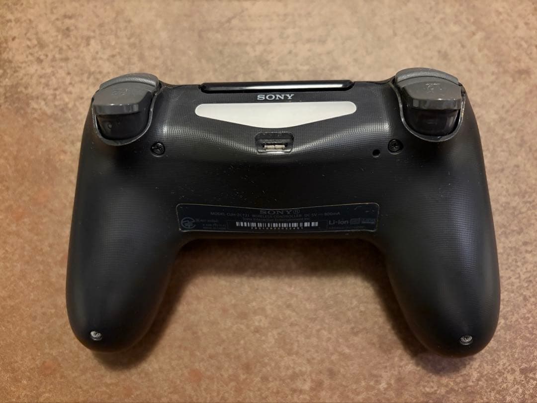 PlayStation 4 Slim 本体 と 付属品等