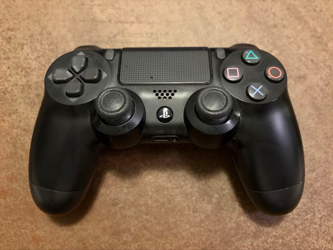 PlayStation 4 Slim 本体 と 付属品等