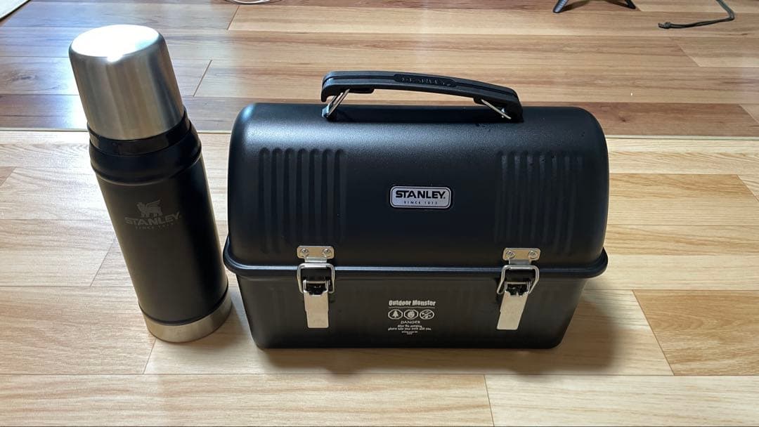 STANLEY ランチボックス と 水筒