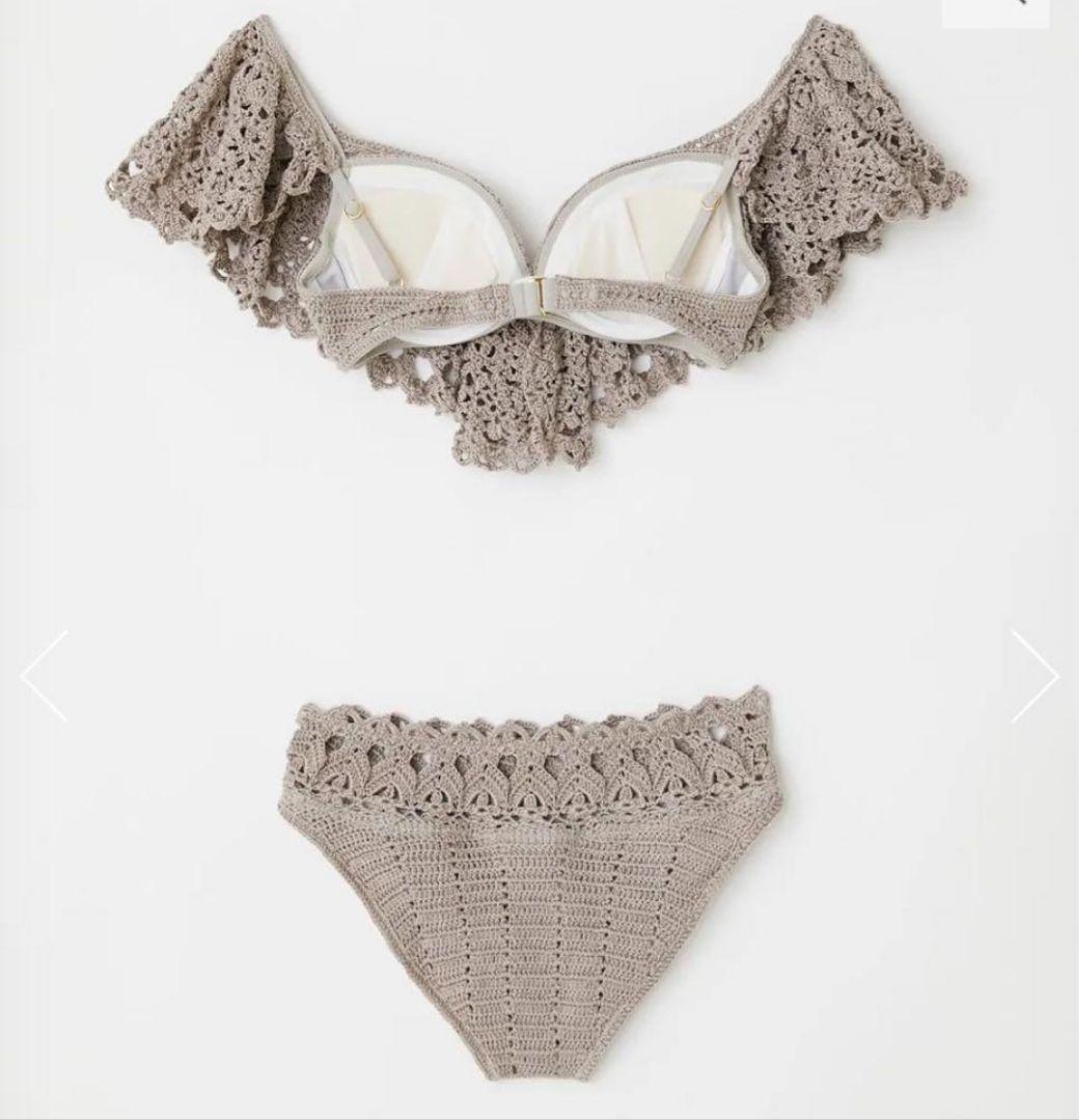 リエンダ　レース編みフリル付きセパレート水着