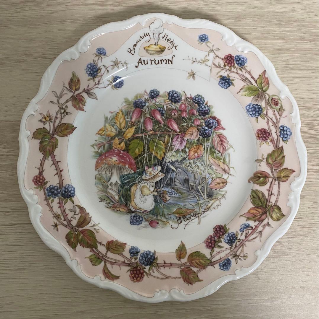 【美品】ロイヤルドルトン　ブランムリーヘッジ皿 4枚セット