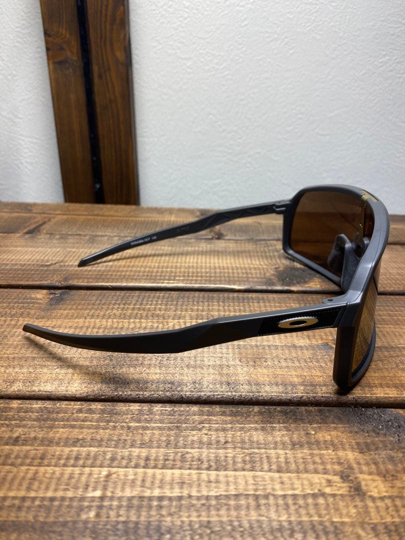 OAKLEY SUTRO スートロ