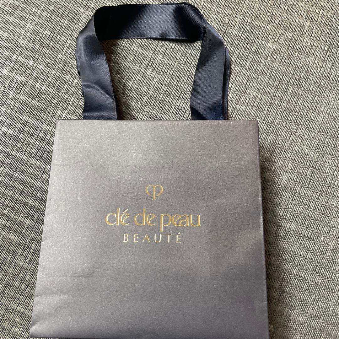 【新品】クレ・ド・ポー ボーテ ル・ルージュ　プレシュー　リップグロス口紅　4番