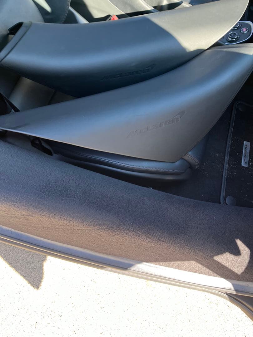 ＊panda＊ マクラーレン純正　レザーサイドシェル左右