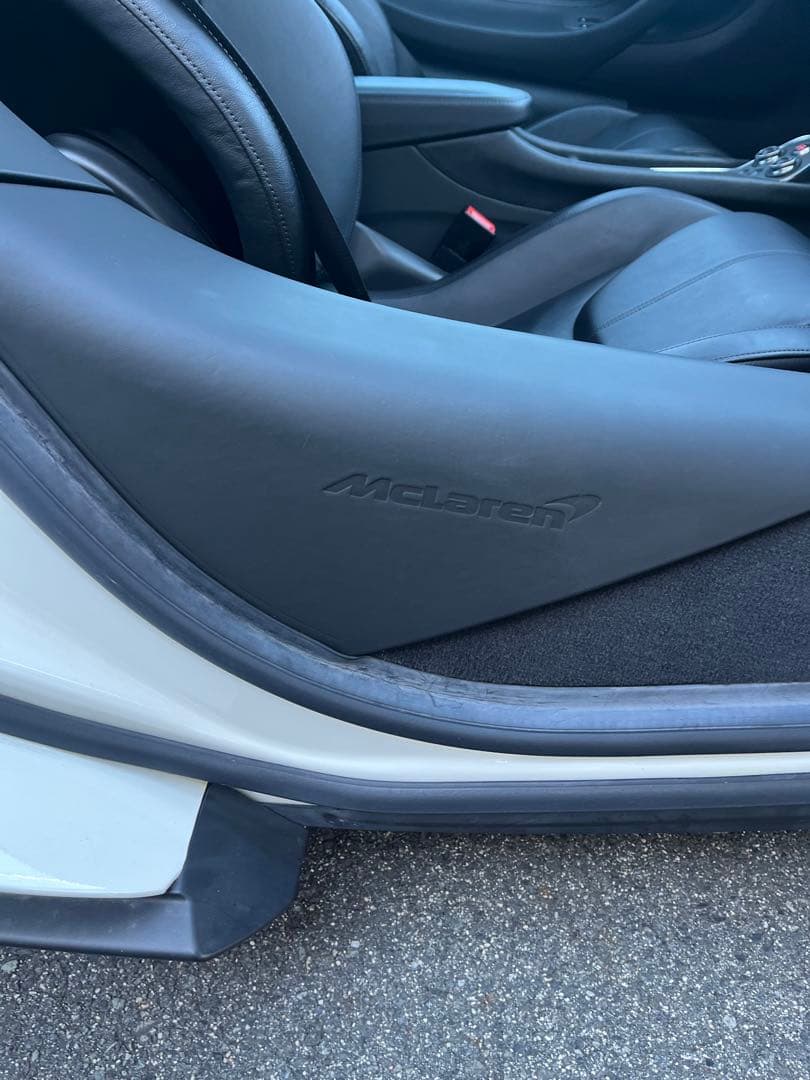 ＊panda＊ マクラーレン純正　レザーサイドシェル左右