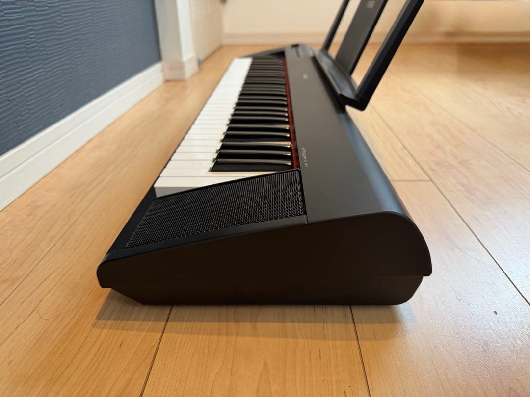 YAMAHAの電子キーボード piaggero NP-11