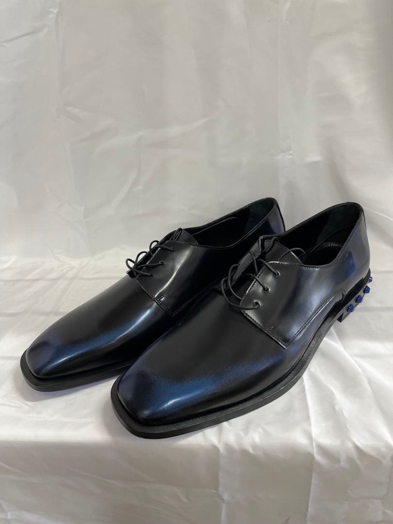 ジミーチュウ STEFAN ブラック/ポップブルー 43（期間限定特価）18日迄