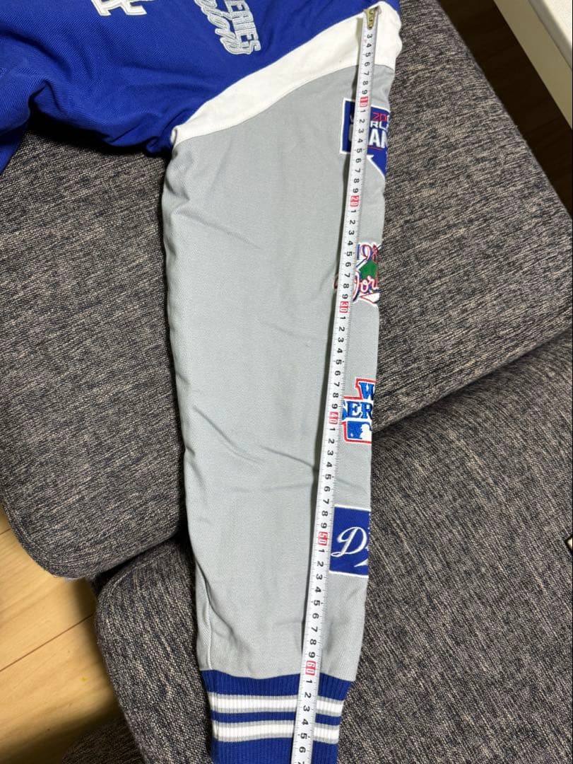 ロサンゼルス ドジャース　ワールドシリーズチャンピオン スタジャン M