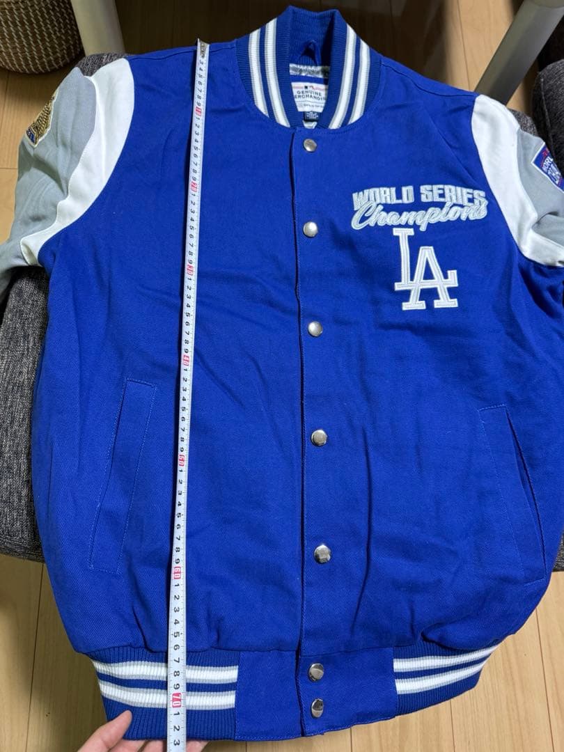 ロサンゼルス ドジャース　ワールドシリーズチャンピオン スタジャン M
