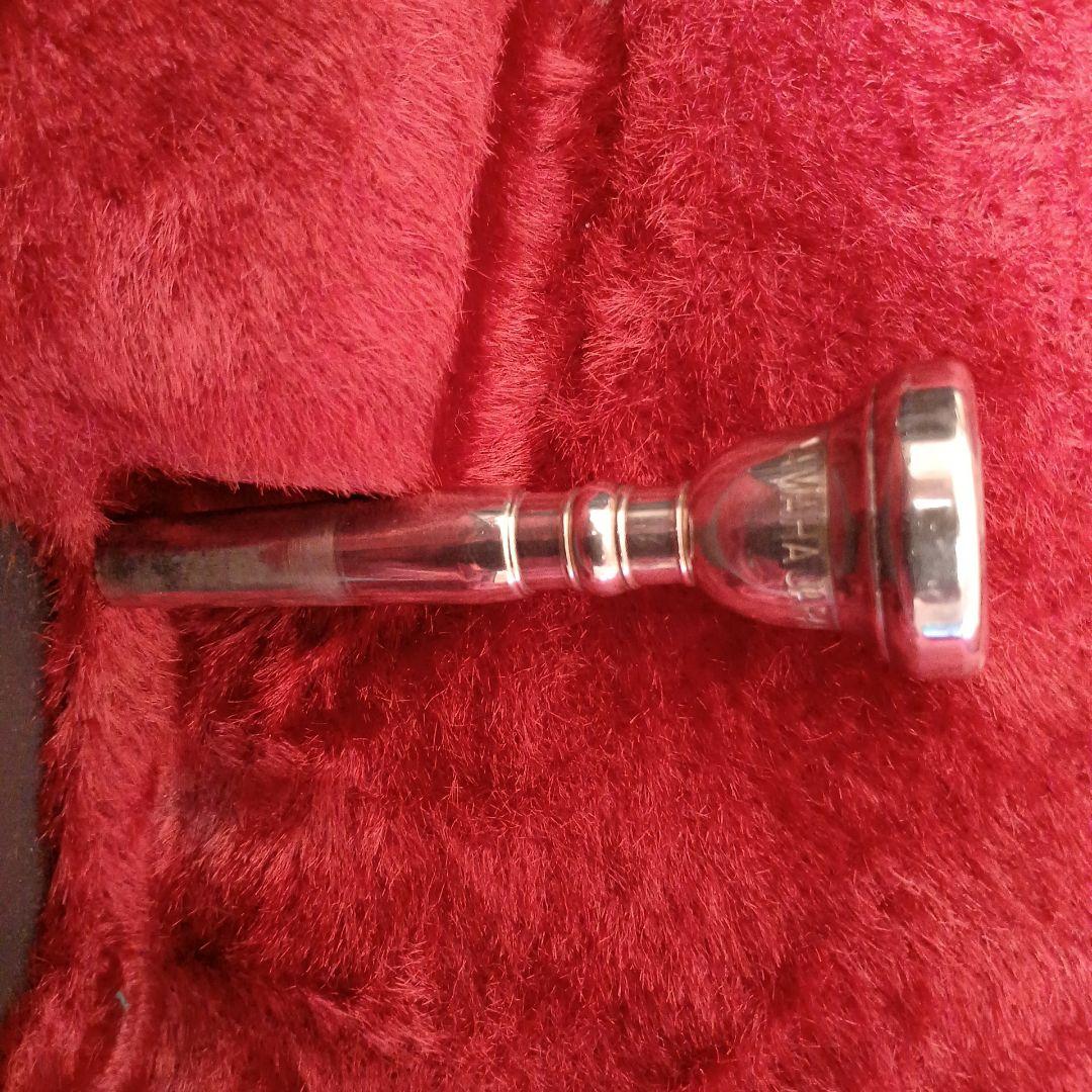 ゴールド トランペット マウスピース　 ケース付き