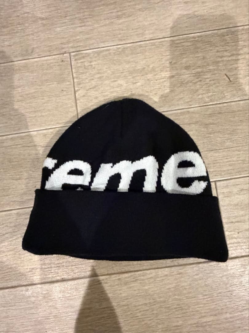 Supreme ロゴ入りニット帽