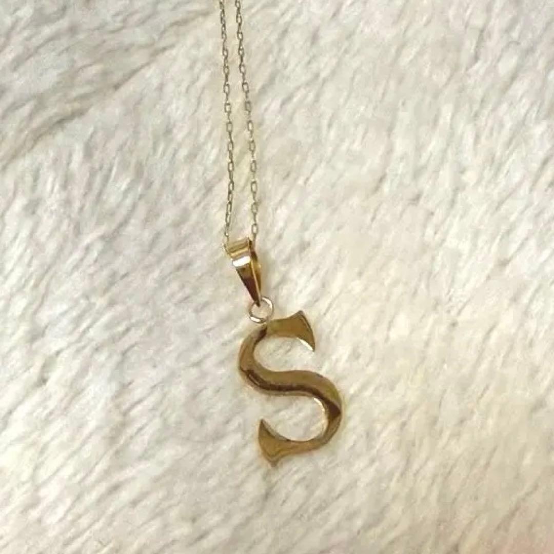 k18 S イニシャル ネックレス