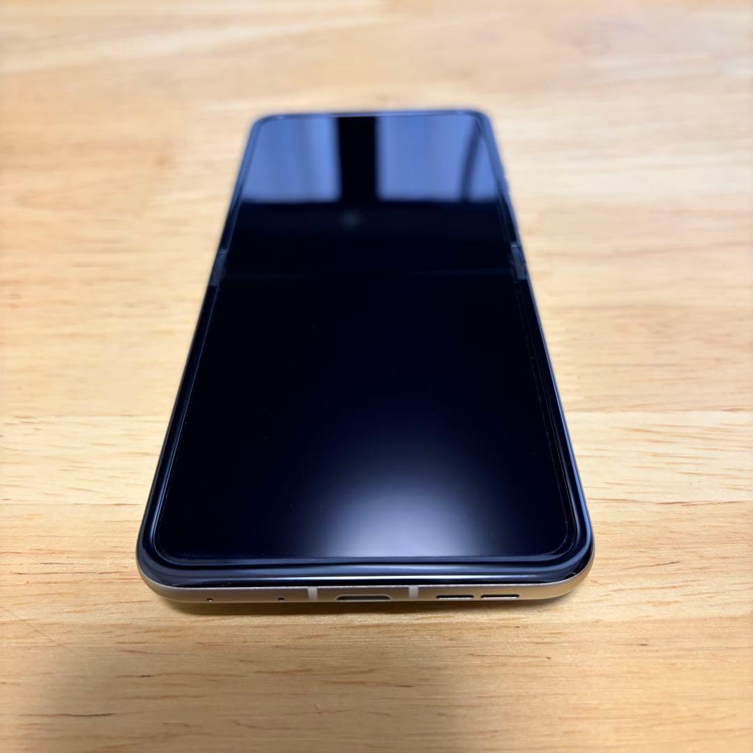 Motorola Razr 50 512GB サンドクリーム SIMフリー