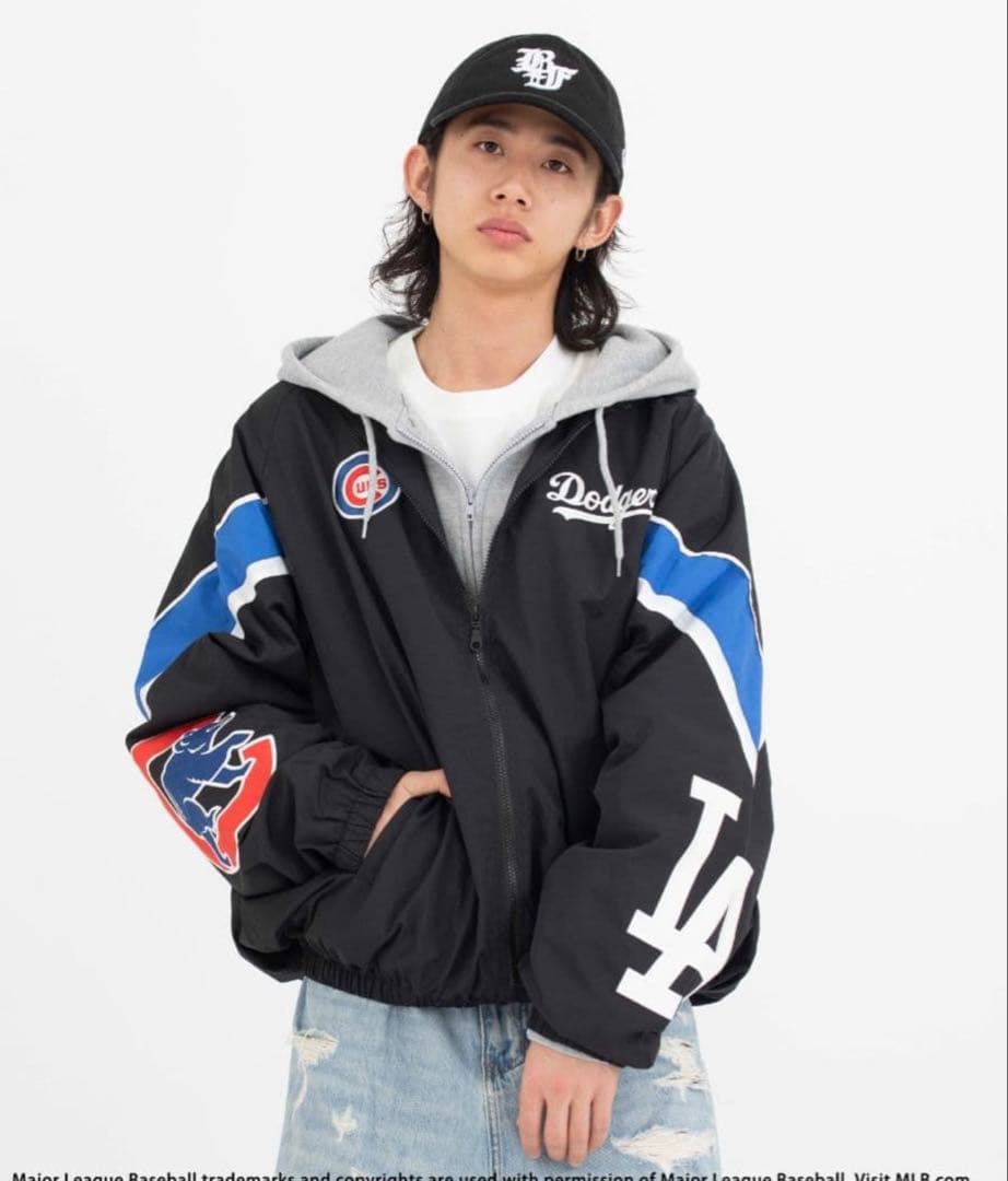 MLB東京シリーズ2025 配色ナイロンジャケット　ドジャース　カブス