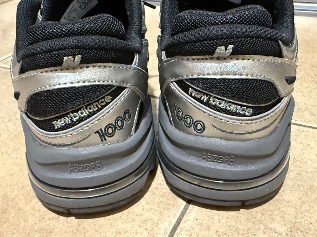 New balance 1000 ブラック×シルバー　24.5cm