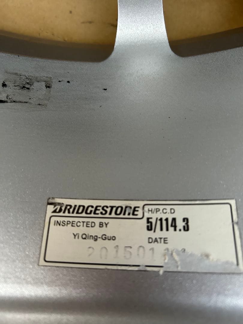 送料込み 17インチ美品　❷