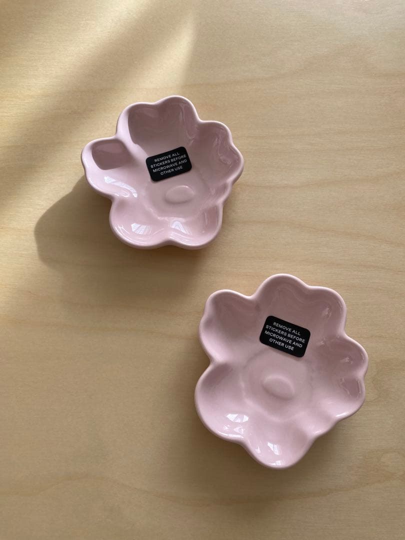 マリメッコ　新品　2026年　春　Unikko ウニッコシェイプ　プレート 2枚