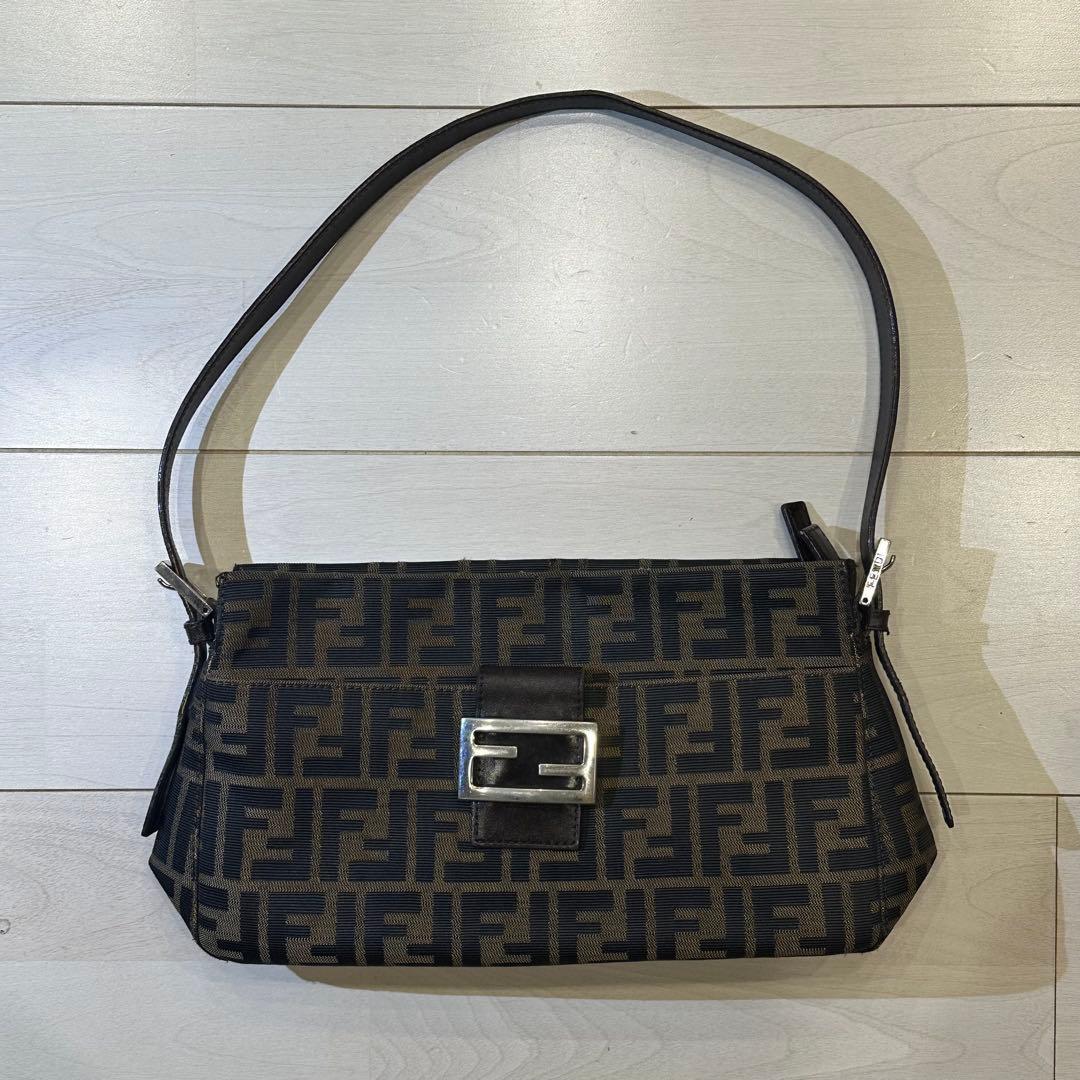 破格　fendi マンマバケット ショルダーバッグ ズッカ柄　ヴィンテージ