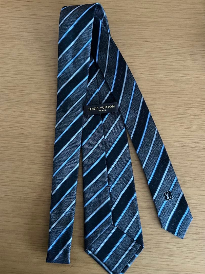 LOUIS VUITTON シルク ネクタイ ストライプ　美品