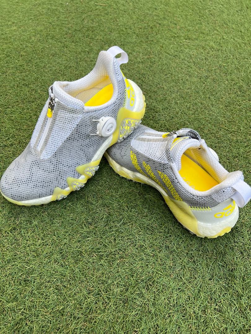 adidas レディースゴルフシューズ　23.5cm