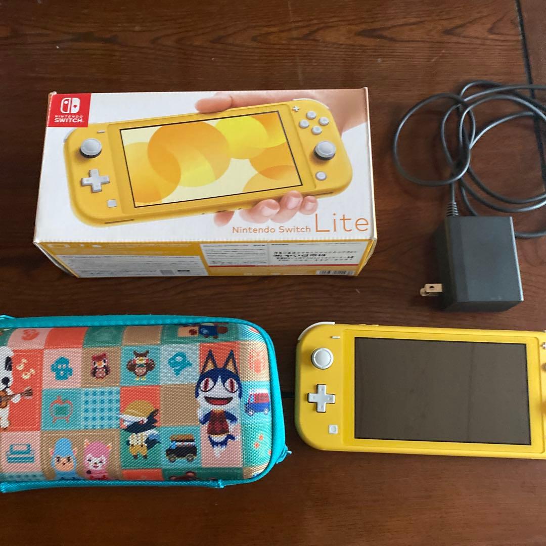 Nintendo Switch Lite イエロー　ケース付き
