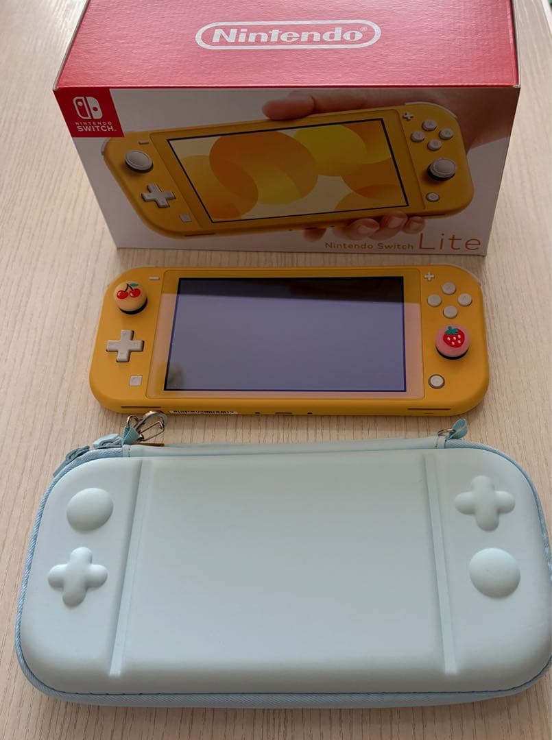 美品　switch ライト　ブルーライトカットシート　アイコンカバー　ケース