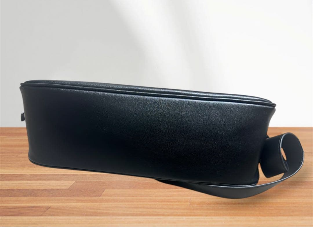 ADAM ET ROPE' FEMME スプリットレザーミドルショルダーバッグ