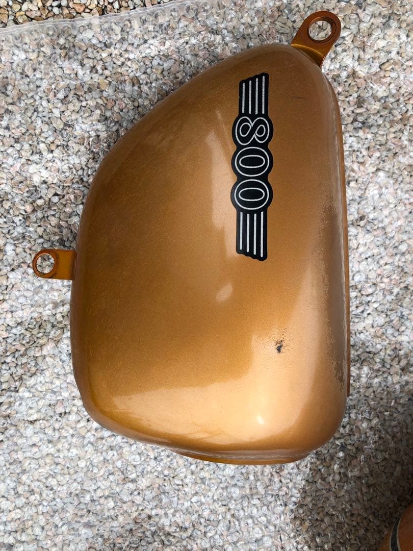 カワサキW800、ガソリンタンク、サイドカバー 、ヘッドライトケース