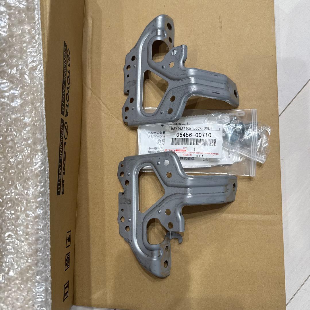 新品 未使用 プリウスα ナビ周り パネル 純正