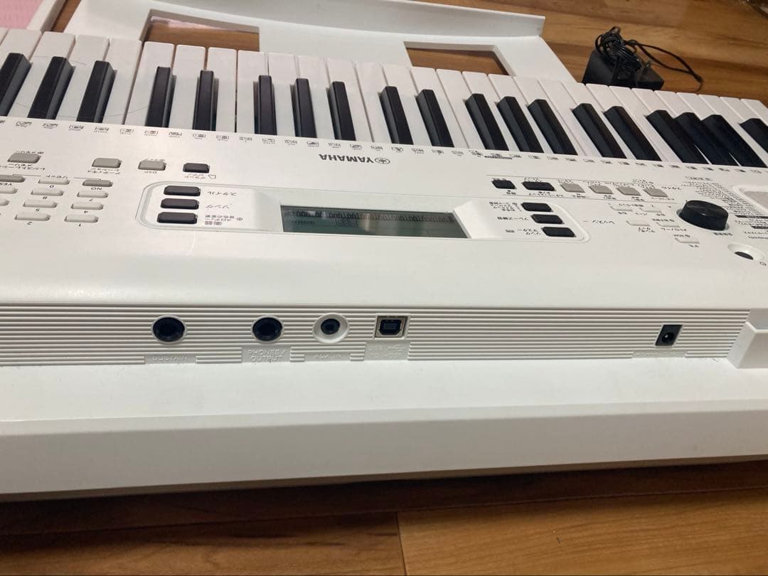 【本日限定値下】Yamaha EZ-300 ホワイトキーボード 61鍵盤