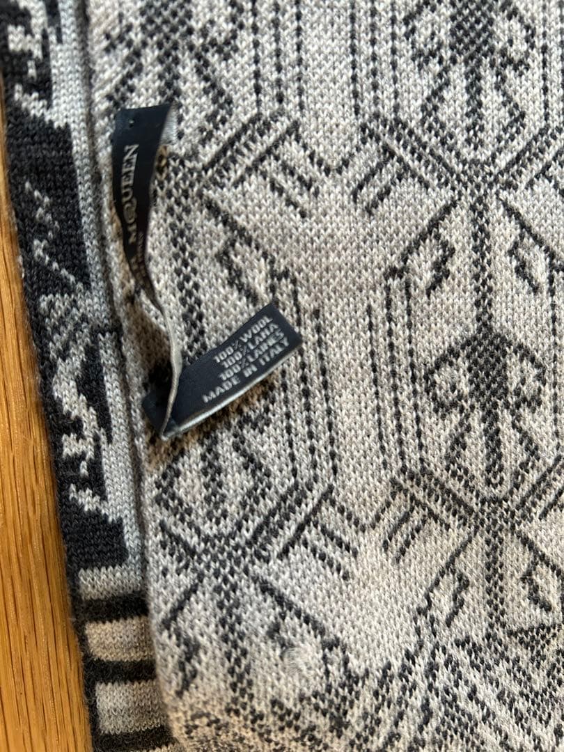 ALEXANDER McQUEEN スカルデザイン マフラー