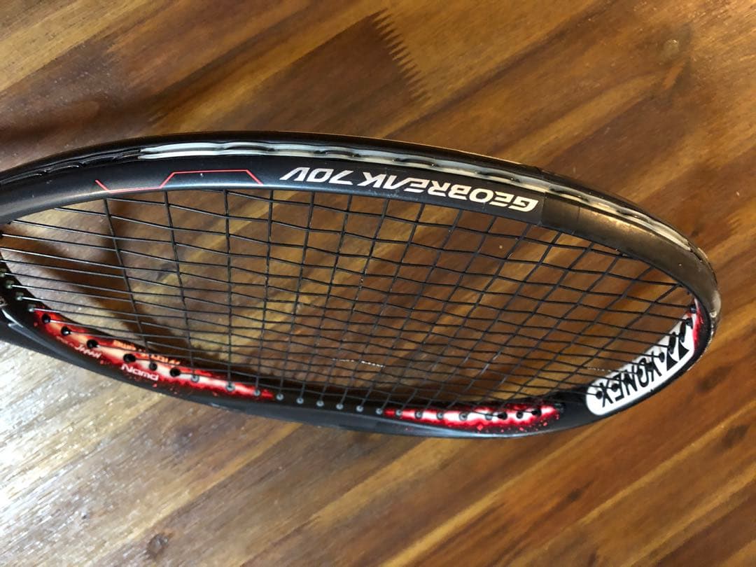 Yonex GEOBREAK 70V軟式テニスラケット