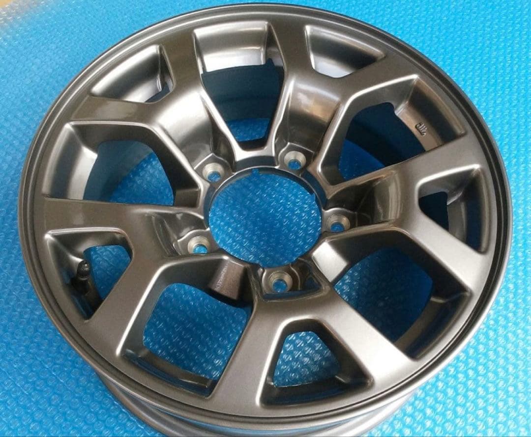 納車前外し 傷無し汚れ無し スズキ ジムニー シエラ 純正アルミ 1本 新車外し