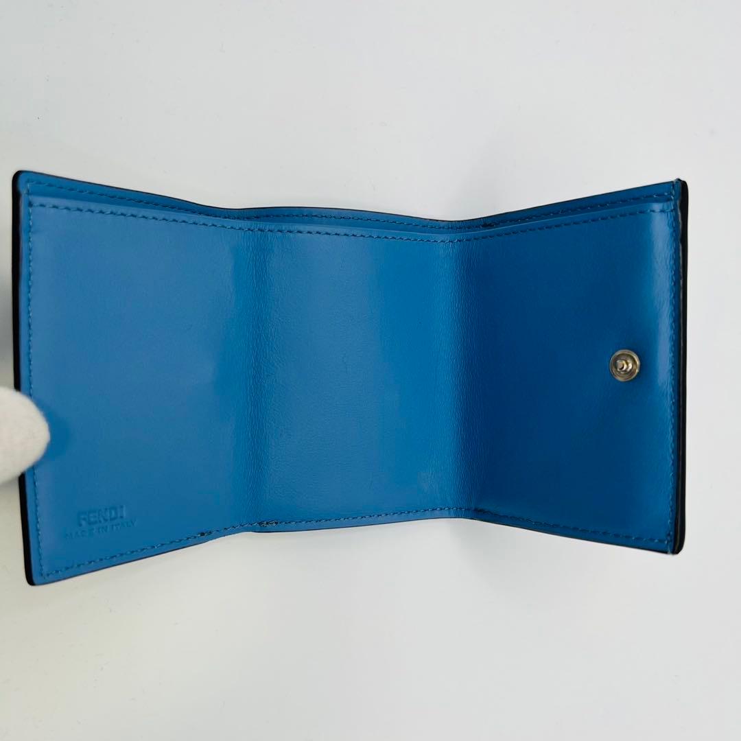 【極美品】FENDI フェンディ 三つ折り財布 コンパクトF バイカラー ズッカ