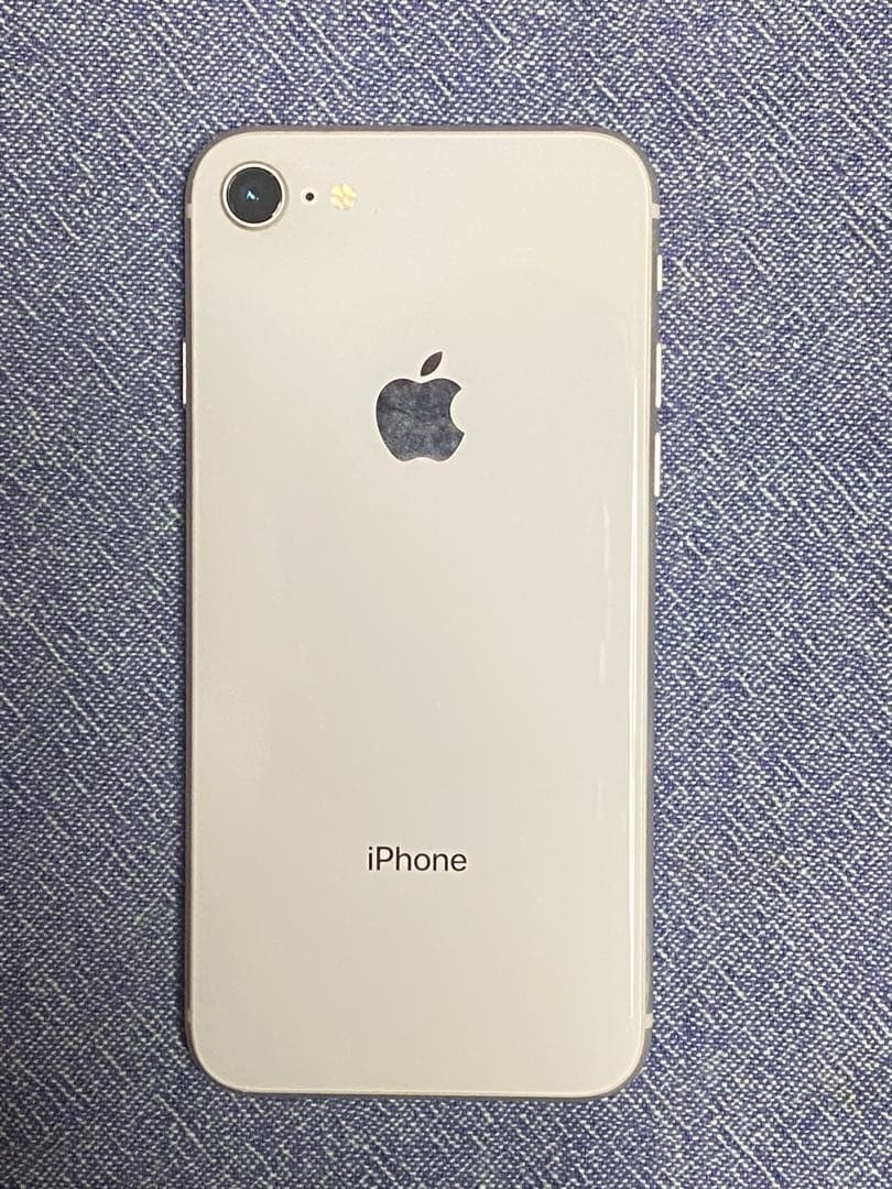 iPhone8 ホワイト　64G SIMフリー　美品
