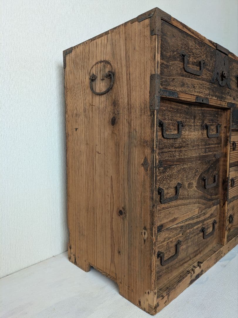 小ぶり木製和風箪笥 8引き出し