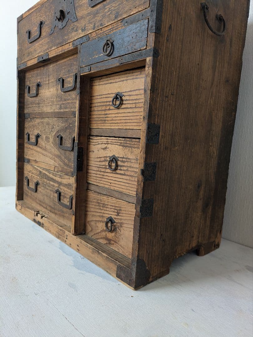 小ぶり木製和風箪笥 8引き出し