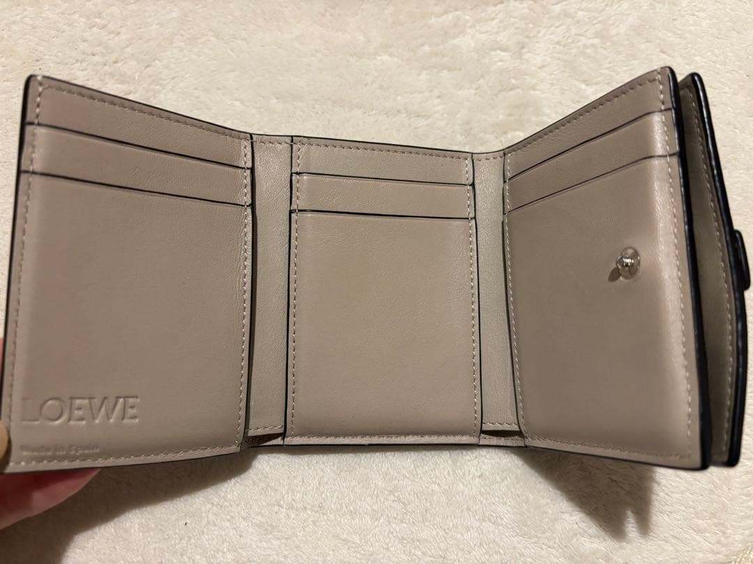 LOEWE レザー 三つ折り財布