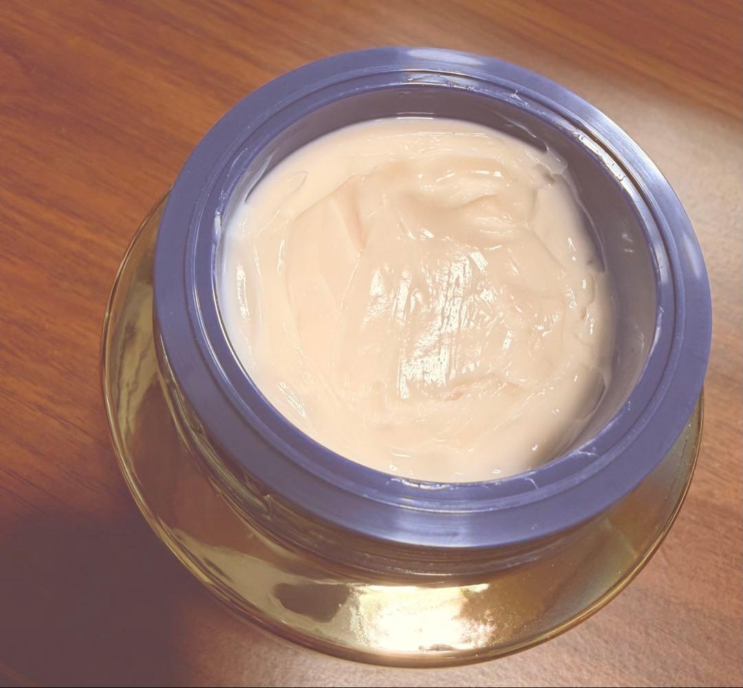 SHISEIDOバイタルパーフェクションシュプリームクリームコンセントレート